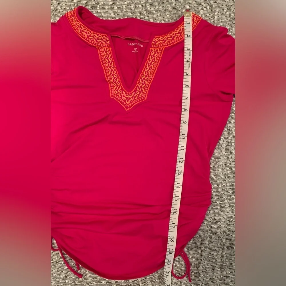 Lands' End women's XS 2-4 pink short sleeve v-neck rash guard swim shirt top